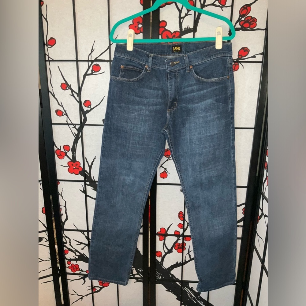 Mens LEE Jeans 33x32 Regular Fit Straight Leg Medium Dark Wash Jean